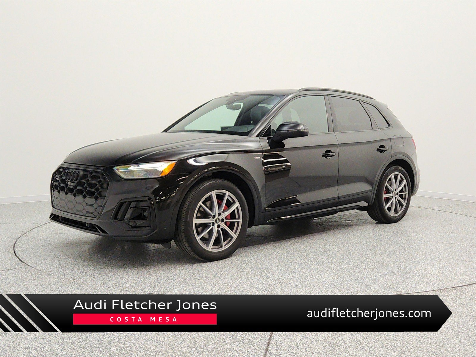 Used 2024 Audi Q5 e Premium Plus w/ Premium Plus Package AWD/4WD image 1