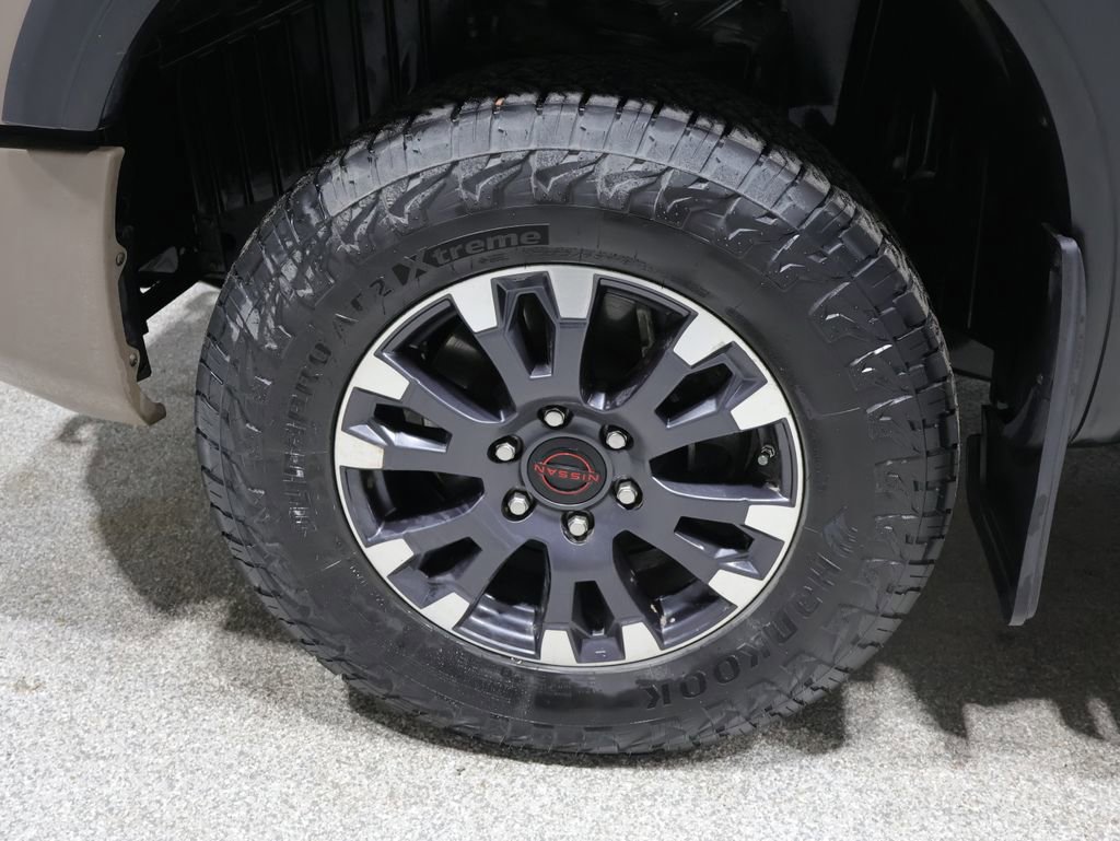 Used 2023 Nissan Titan PRO-4X image 10