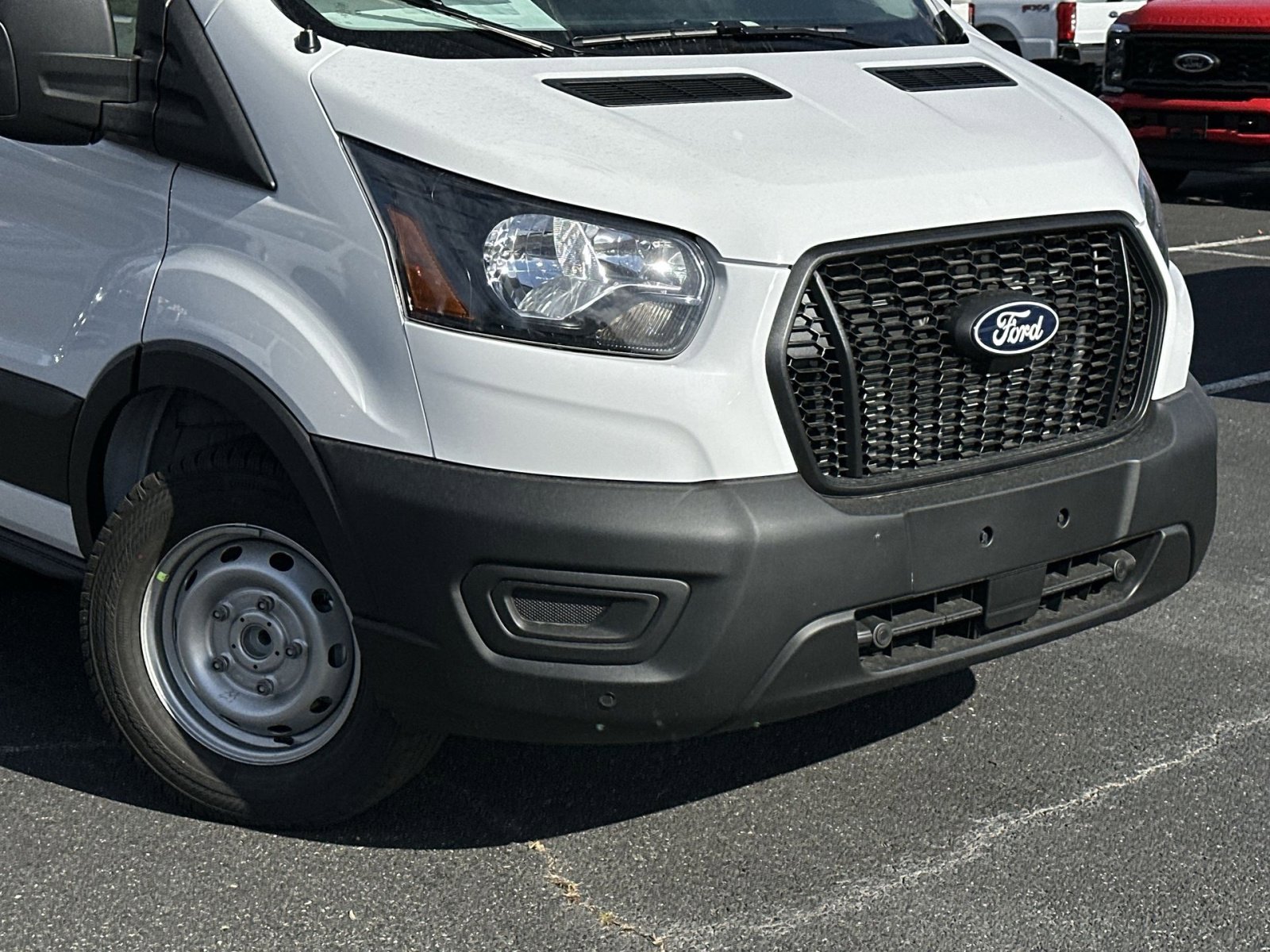 New 2026 Ford Transit 250 148 Medium Roof w/ Load Area Protection Package image 41