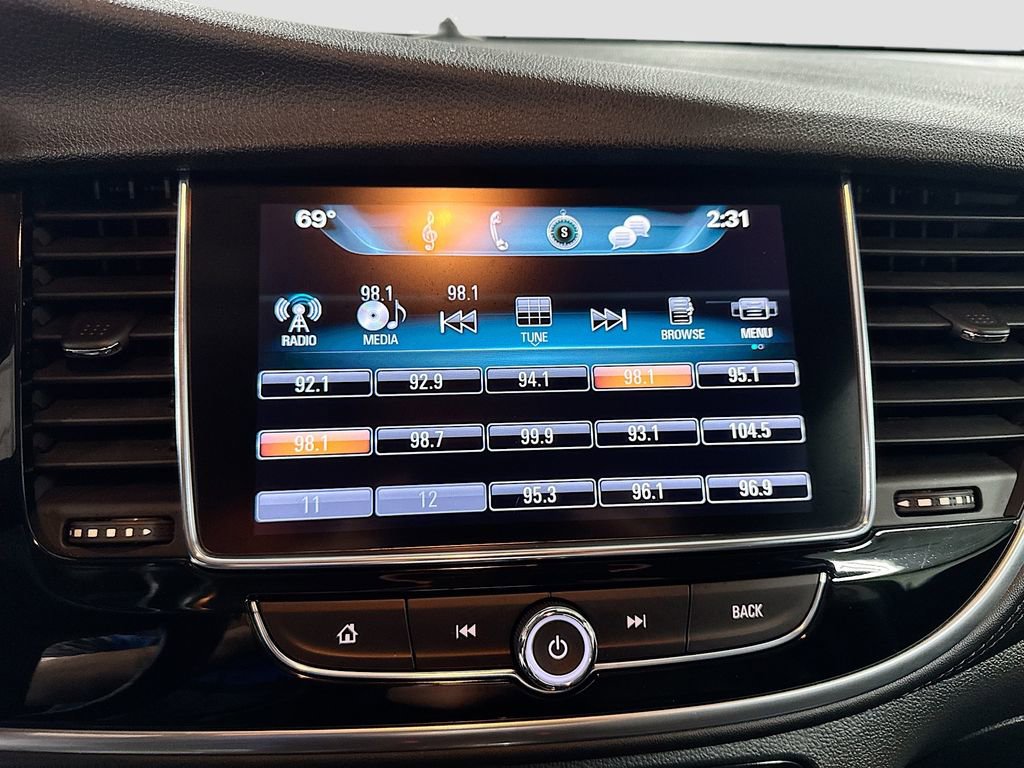 Used 2019 Buick Encore Essence AWD/4WD image 12