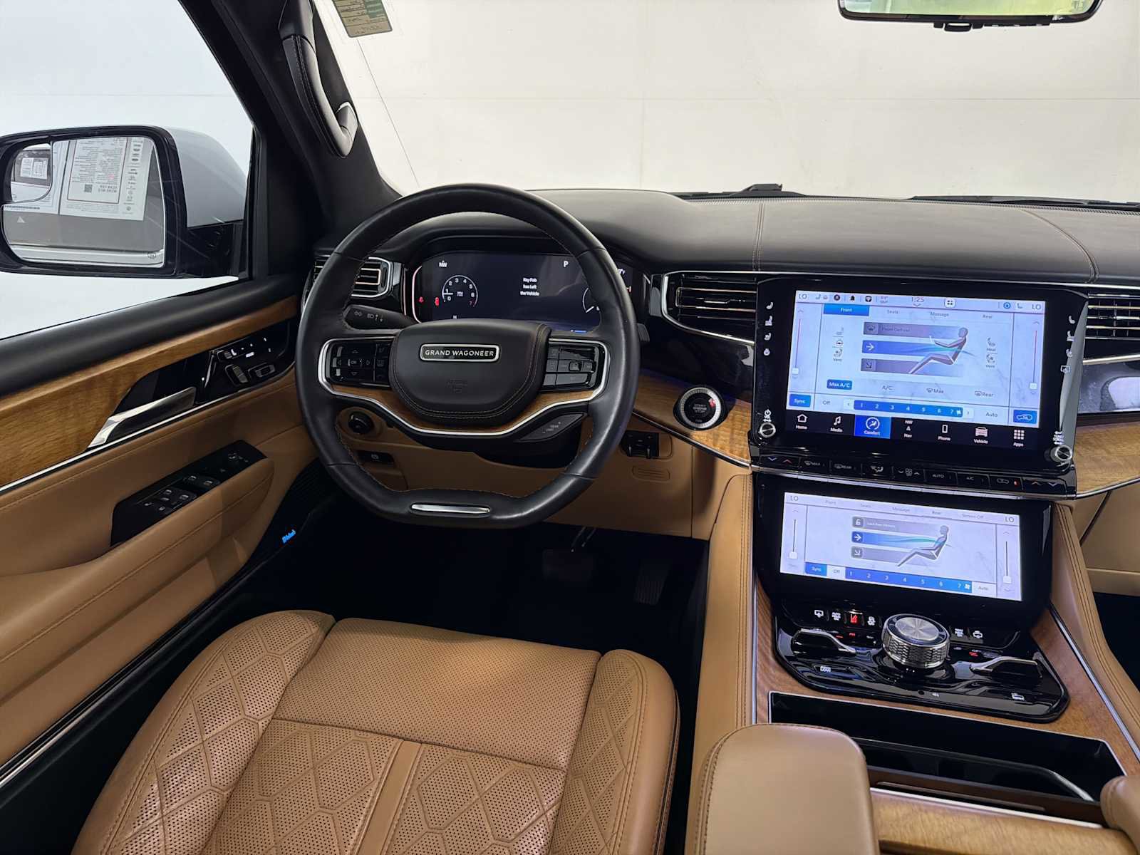 Used 2022 Jeep Grand Wagoneer Series III w/ Rear Seat Video Group 1 image 27