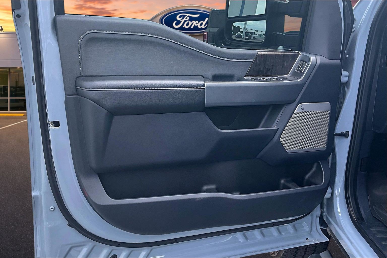 Used 2024 Ford F250 Lariat w/ Chrome Package AWD/4WD image 24
