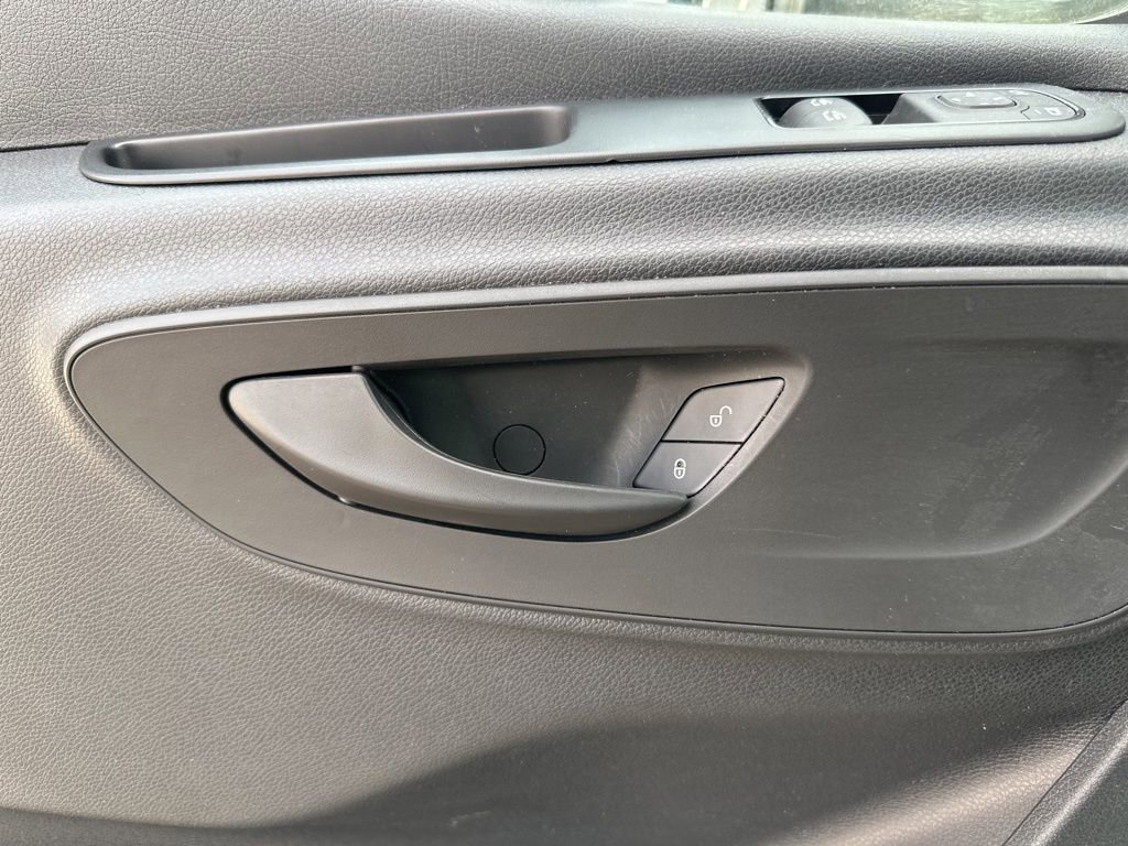 Used 2022 Mercedes-Benz Sprinter 3500 image 26