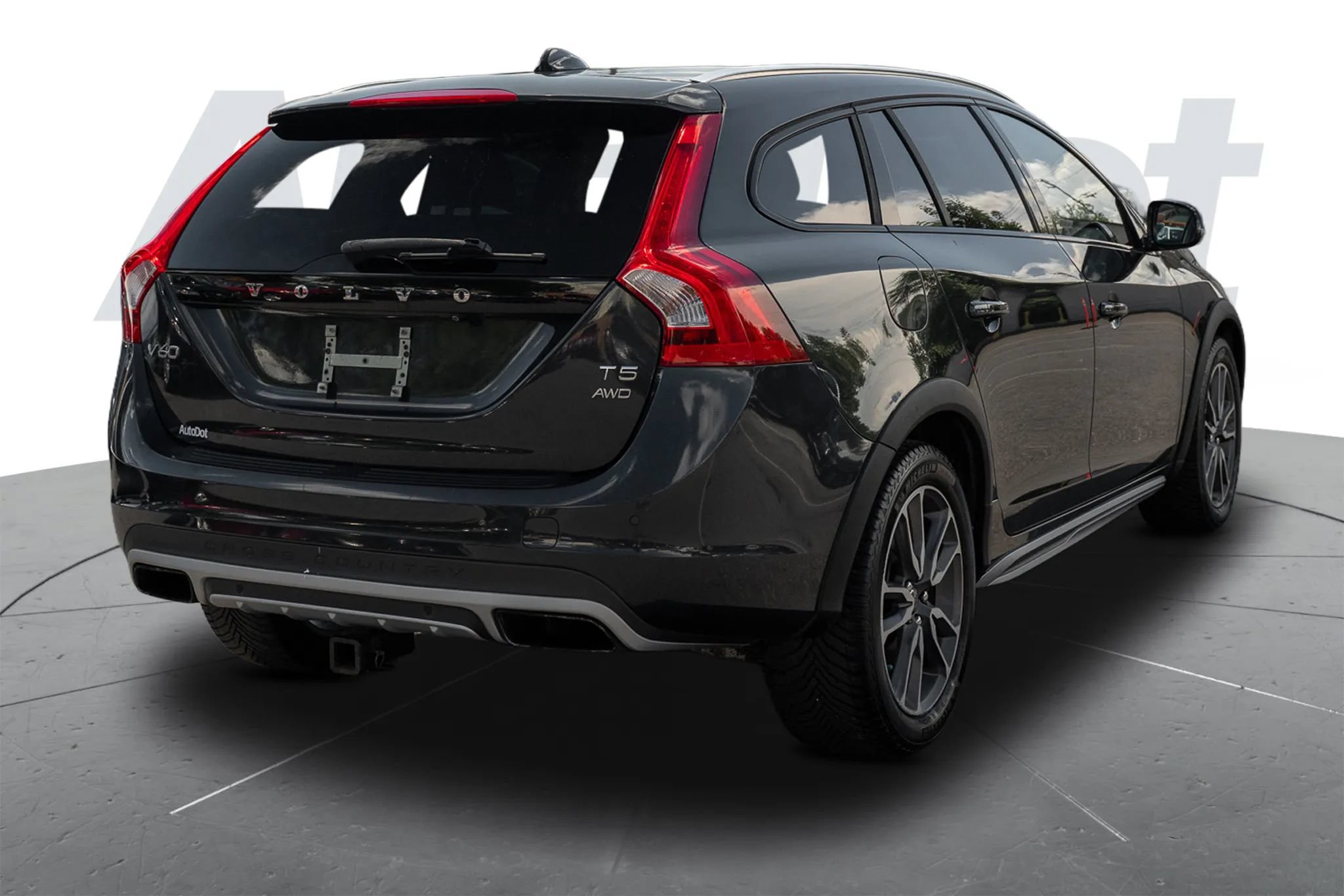 Used 2015 Volvo V60 T5 Cross Country w/ Convenience Package AWD/4WD image 3