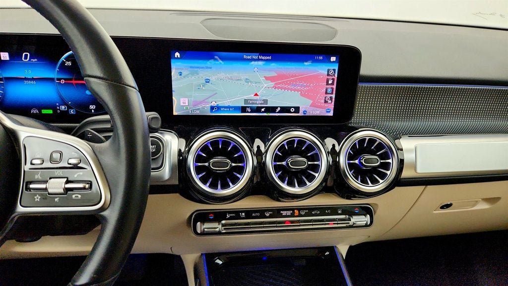 Used 2022 Mercedes-Benz EQB 300 4MATIC w/ Pinnacle Package image 18