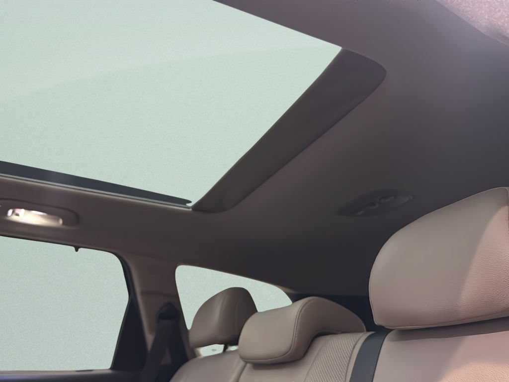 Used 2020 Hyundai Santa Fe SEL FWD image 16