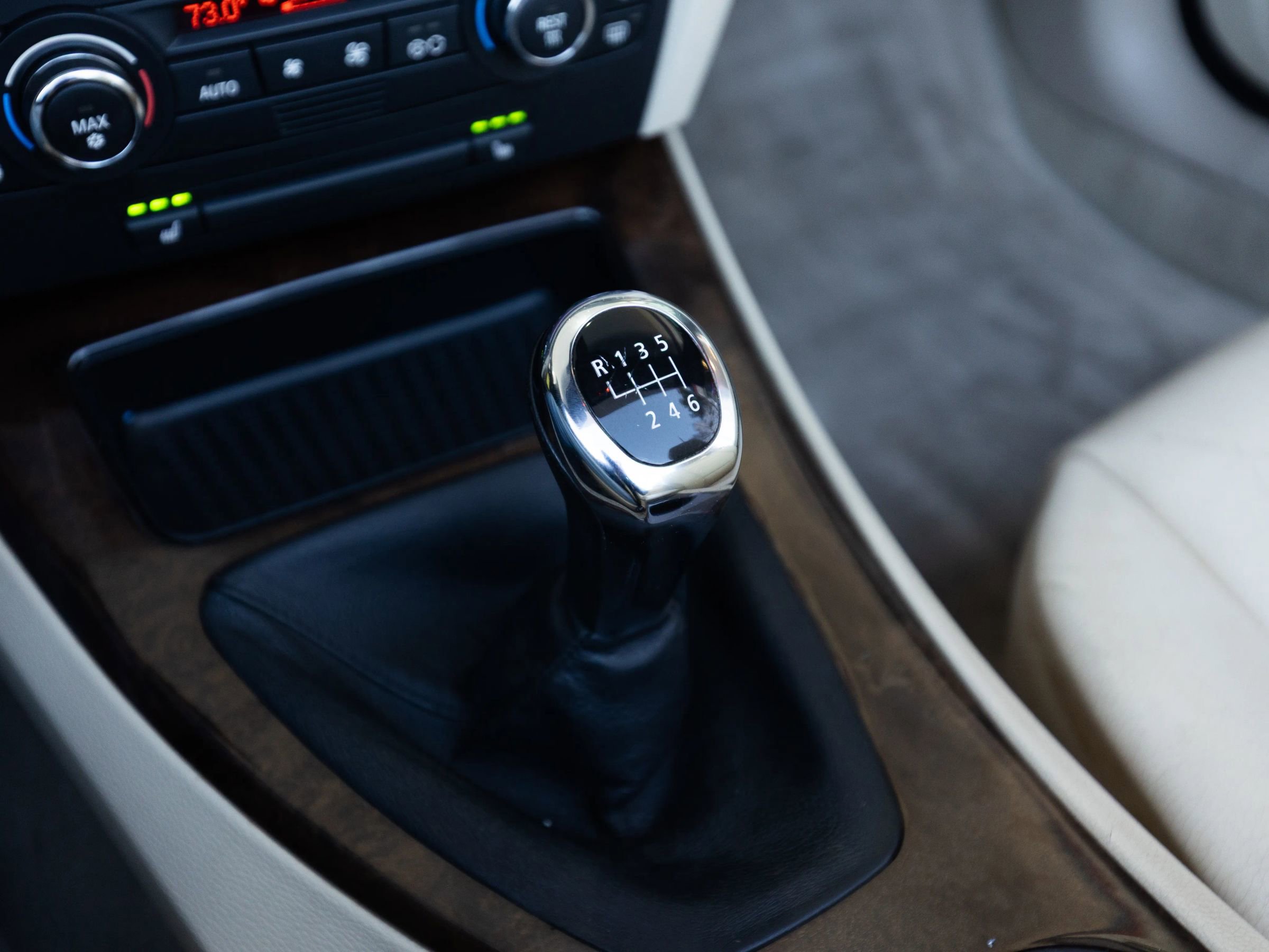 Used 2009 BMW 328i Convertible image 39