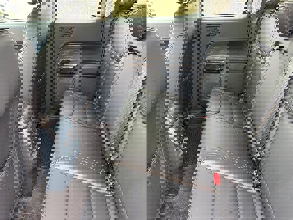 Used 2024 Ford Maverick Lariat w/ Black Appearance Package image 31