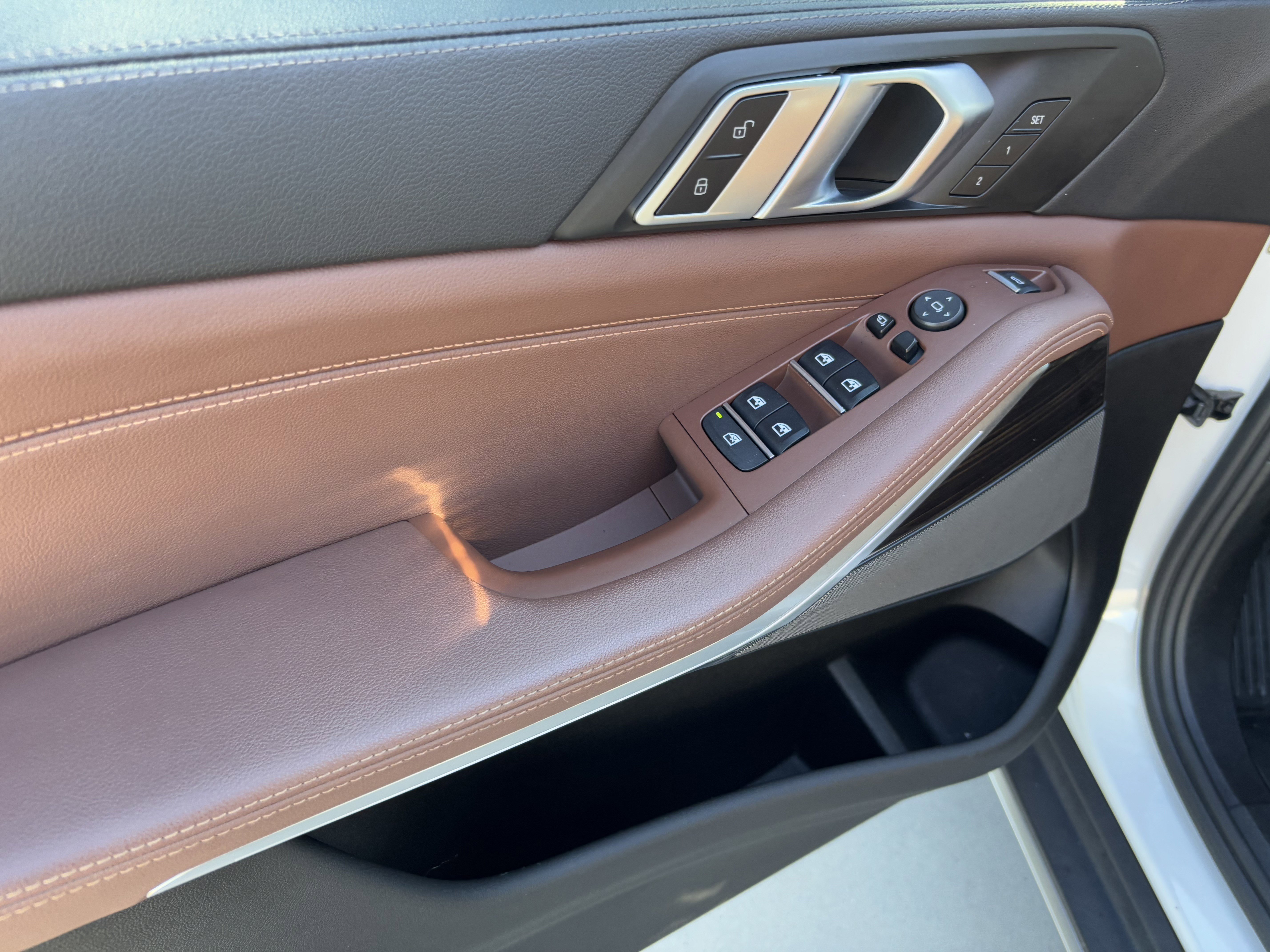 Used 2021 BMW X5 xDrive40i w/ Premium Package image 14