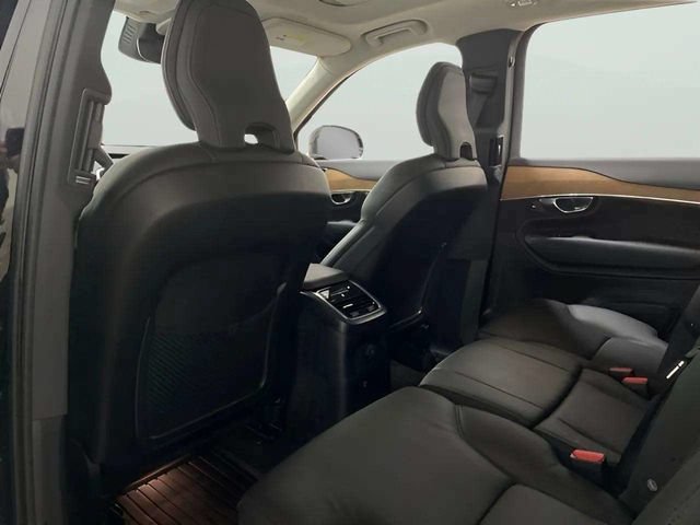 Used 2025 Volvo XC90 T8 Plus w/ Protection Package Premier AWD/4WD image 21