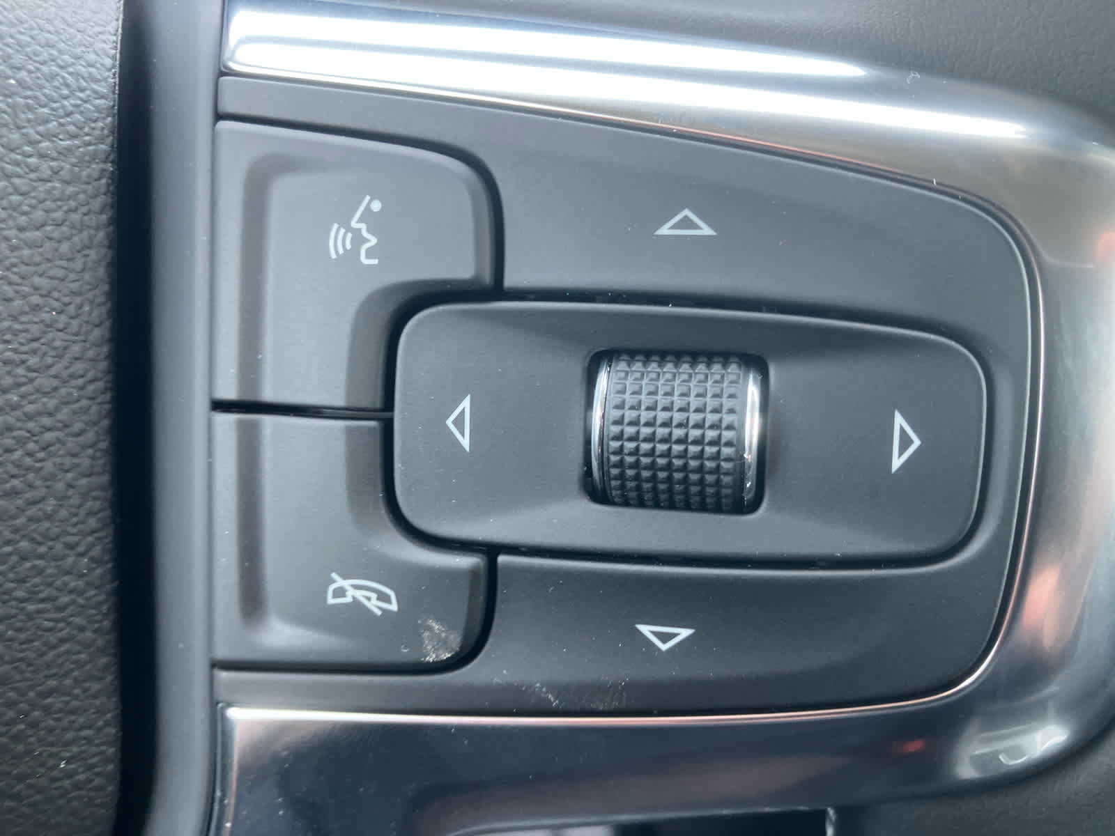 New 2026 Chevrolet Blazer LT w/ Sound & Technology Package AWD/4WD image 19