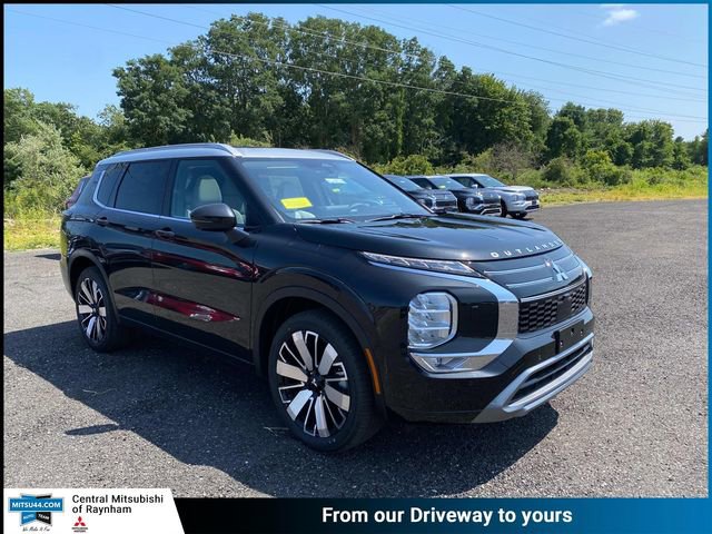 New 2025 Mitsubishi Outlander AWD image 1