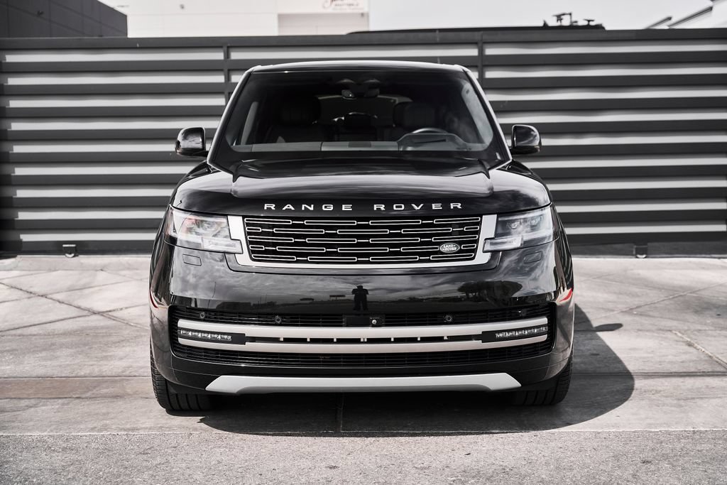 Used 2025 Land Rover Range Rover Long Wheelbase SE AWD/4WD image 12