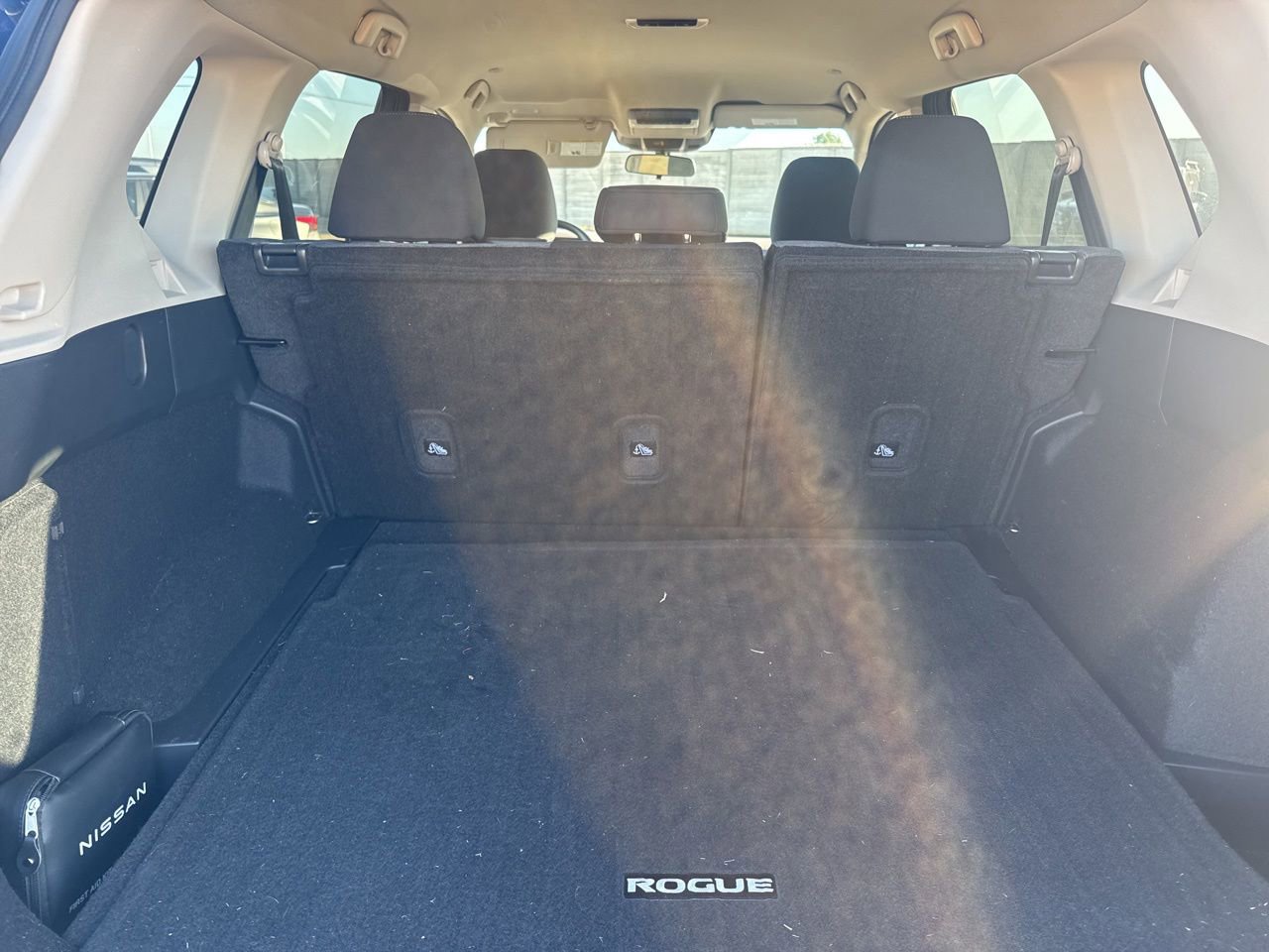 Certified 2023 Nissan Rogue SV FWD image 32