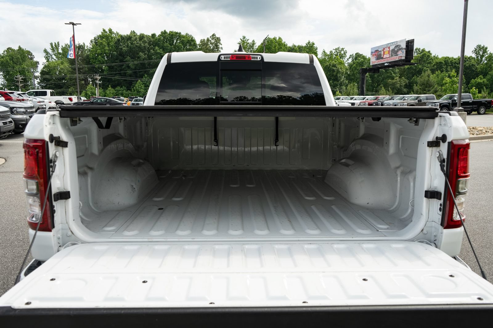Used 2021 RAM 1500 Big Horn RWD image 9