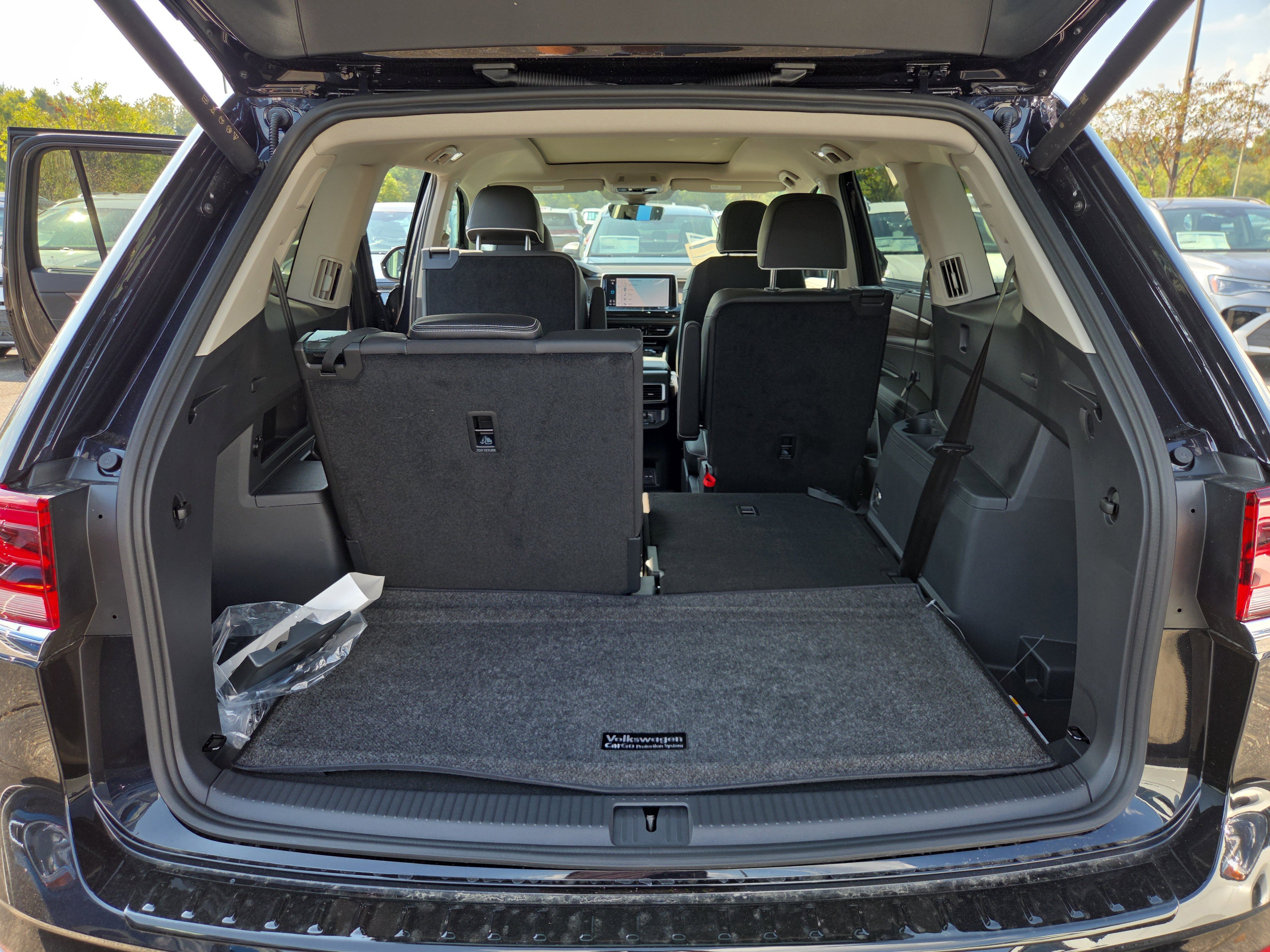 New 2026 Volkswagen Atlas SEL Premium R-Line image 7