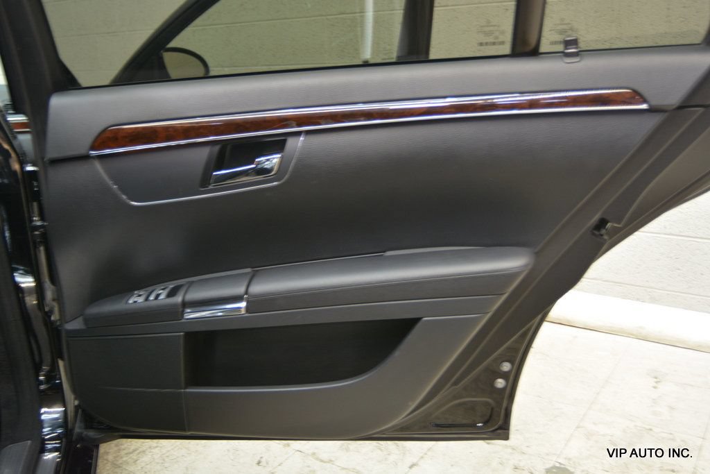 Used 2007 Mercedes-Benz S 550 4MATIC image 10