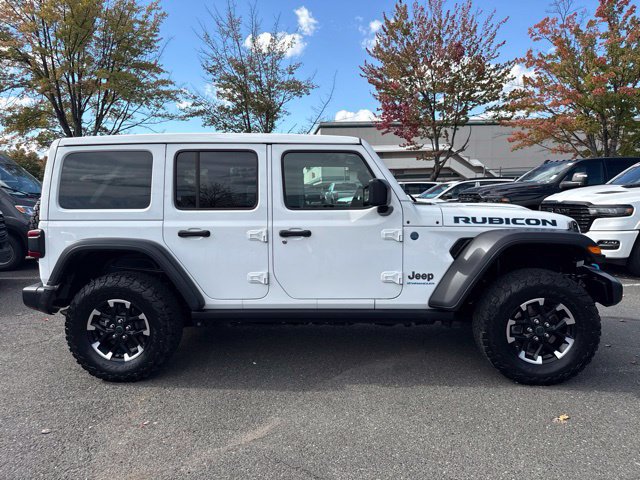 Used 2024 Jeep Wrangler Unlimited Rubicon 4xe w/ Technology Group AWD/4WD image 19