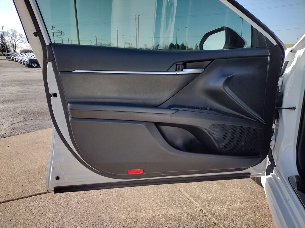 Used 2023 Toyota Camry SE FWD image 17