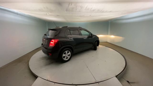 Used 2019 Chevrolet Trax LT w/ LT Convenience Package FWD image 6