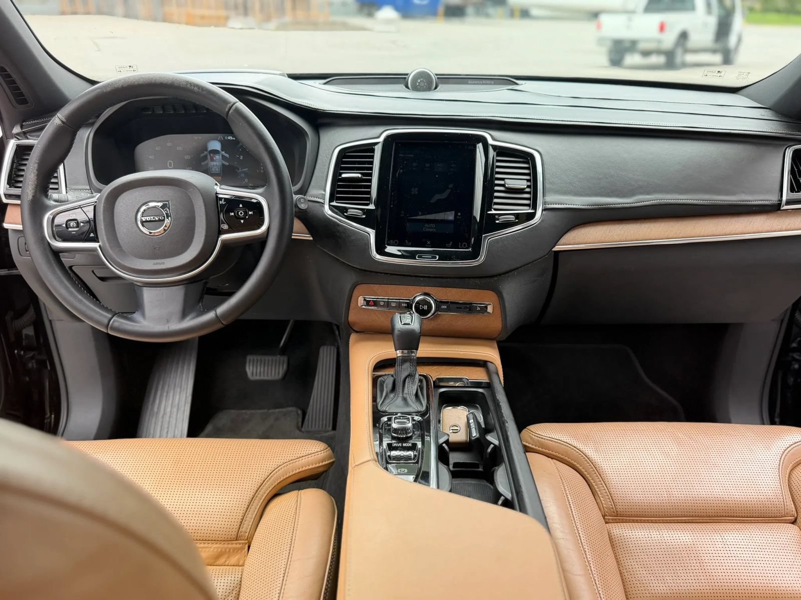 Used 2017 Volvo XC90 T6 Inscription w/ Vision Package AWD/4WD image 29