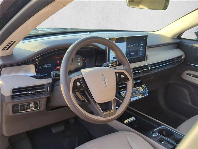 Used 2024 Lincoln Corsair AWD w/ Equipment Group 101A image 11