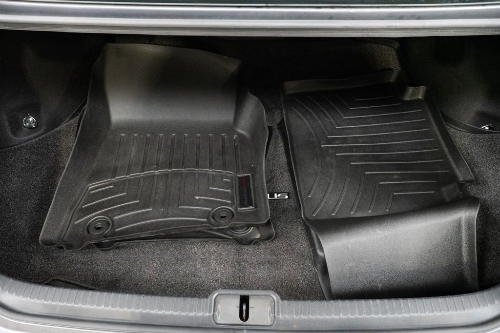 Used 2020 Lexus ES 300h 300h w/ Premium Package image 31