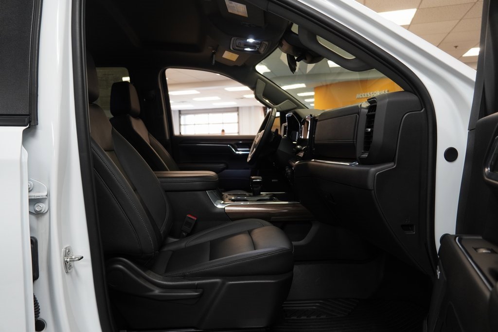 Certified 2024 Chevrolet Silverado 1500 LT Trail Boss w/ Convenience Package II image 27