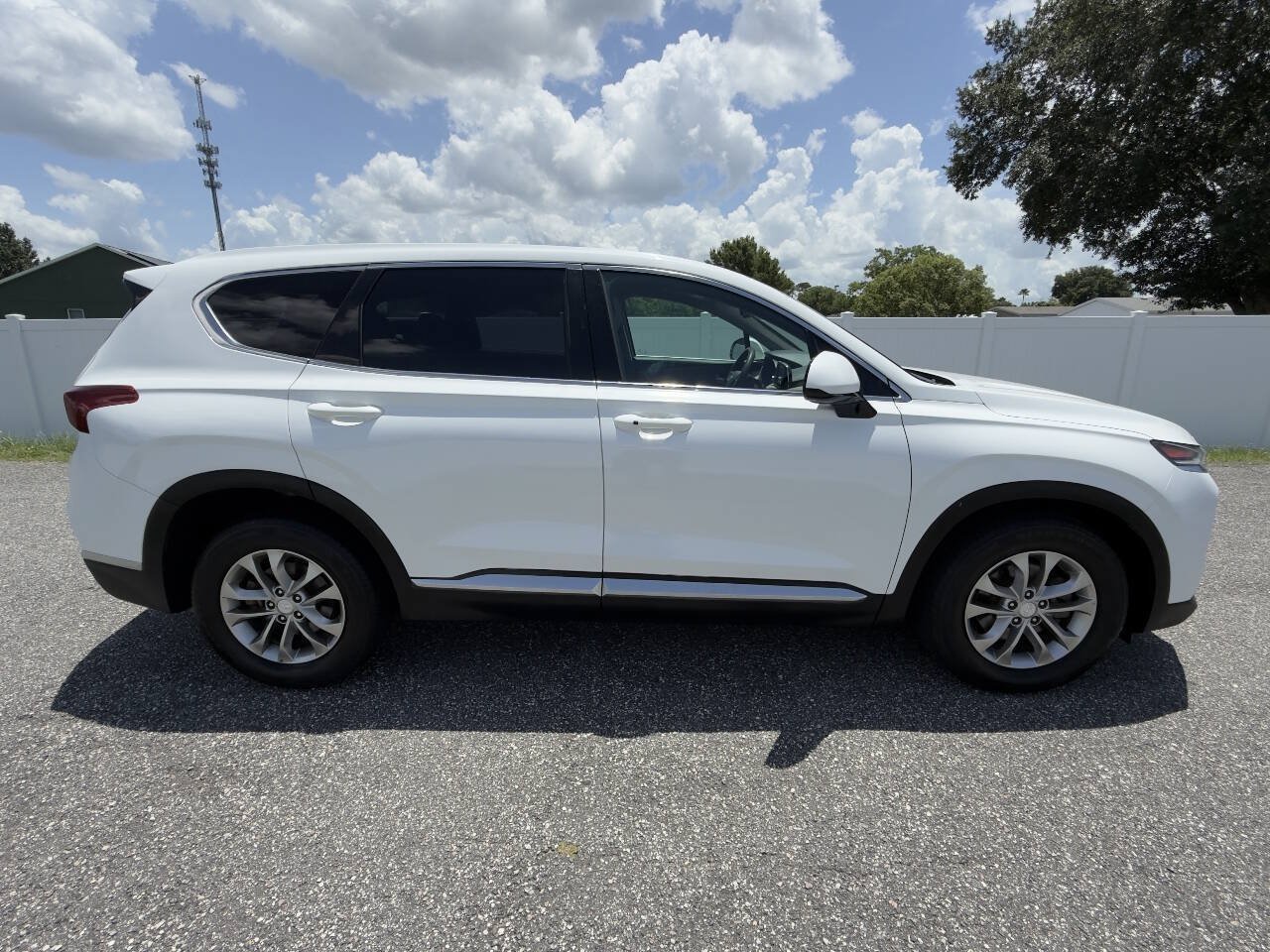 Used 2020 Hyundai Santa Fe SEL FWD image 4