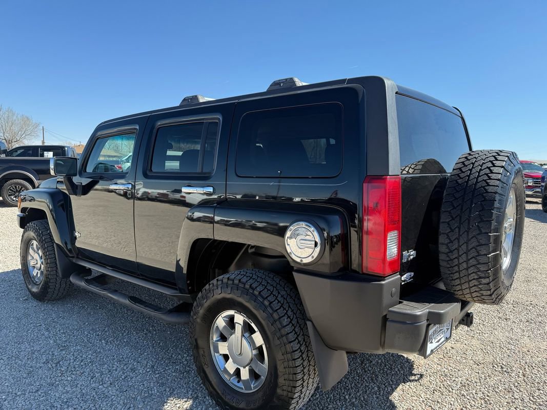 Used 2010 HUMMER H3 Alpha AWD/4WD image 7