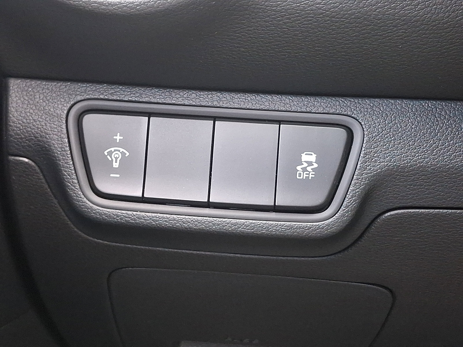 Certified 2024 Kia Forte LXS FWD image 25