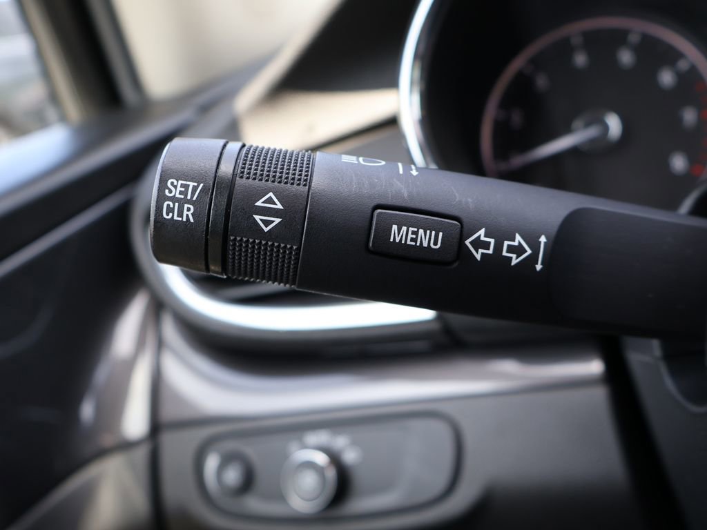 Used 2020 Buick Encore Preferred w/ Safety Package FWD image 39