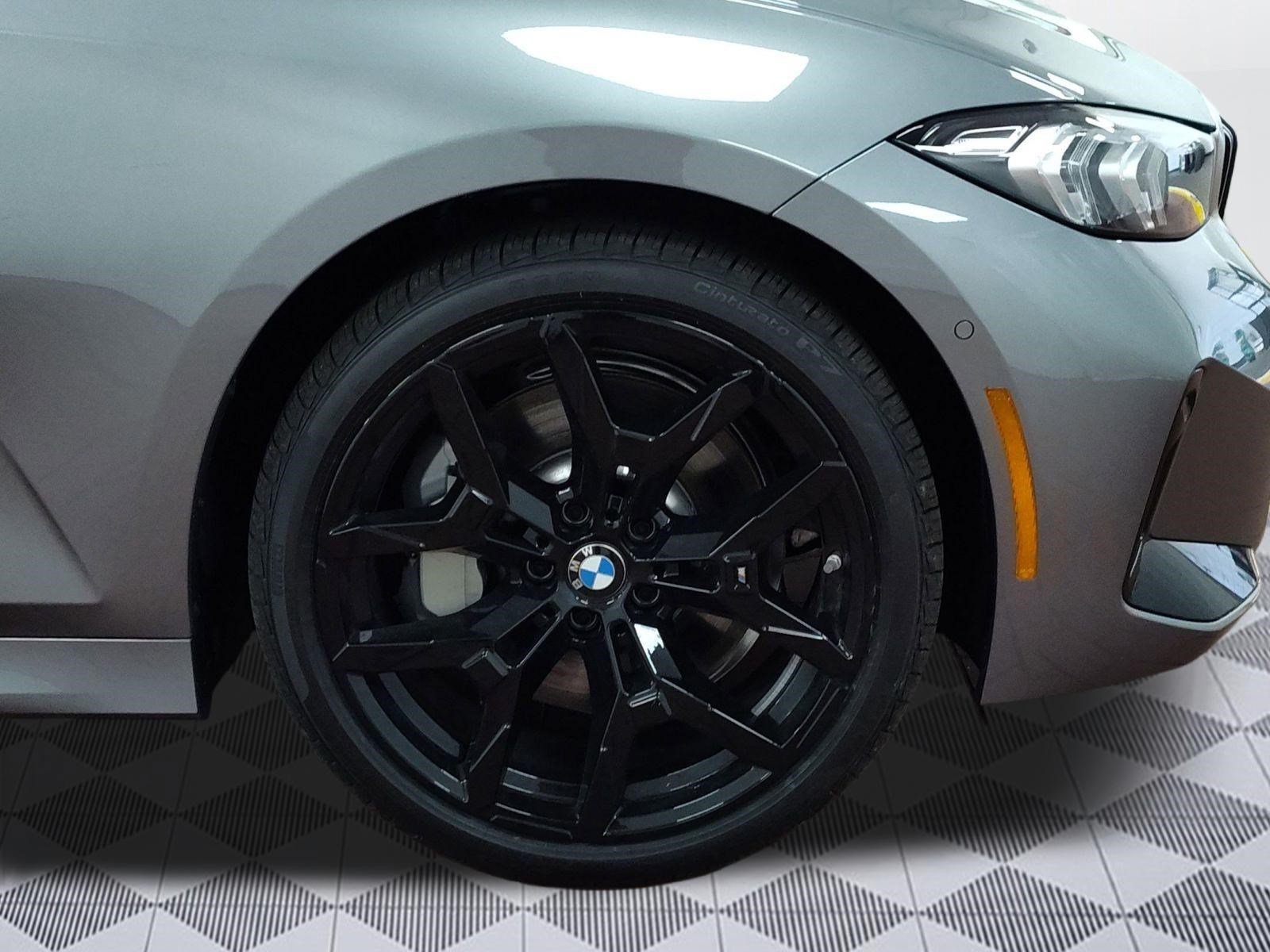 Used 2026 BMW 330i xDrive Sedan w/ M Sport Package AWD/4WD image 11