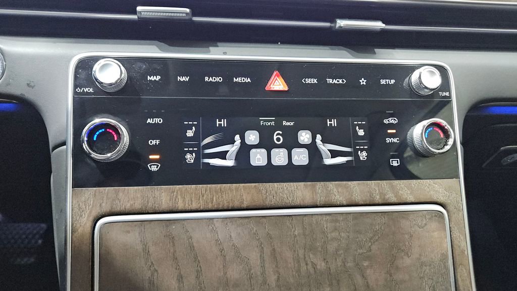 Used 2025 Genesis GV80 3.5T Advanced image 31