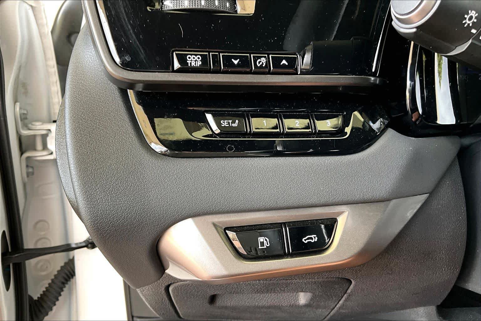 Used 2024 Lexus RX 350 Premium w/ Accessory Package (Z1) FWD image 33
