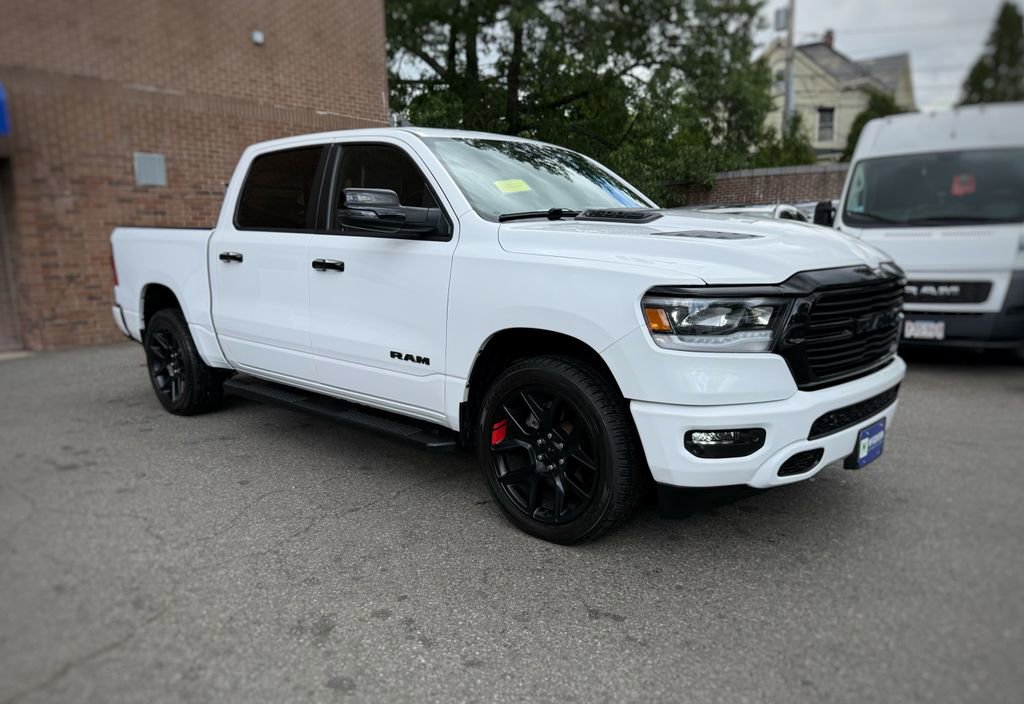 Used 2024 RAM 1500 Laramie AWD/4WD image 3