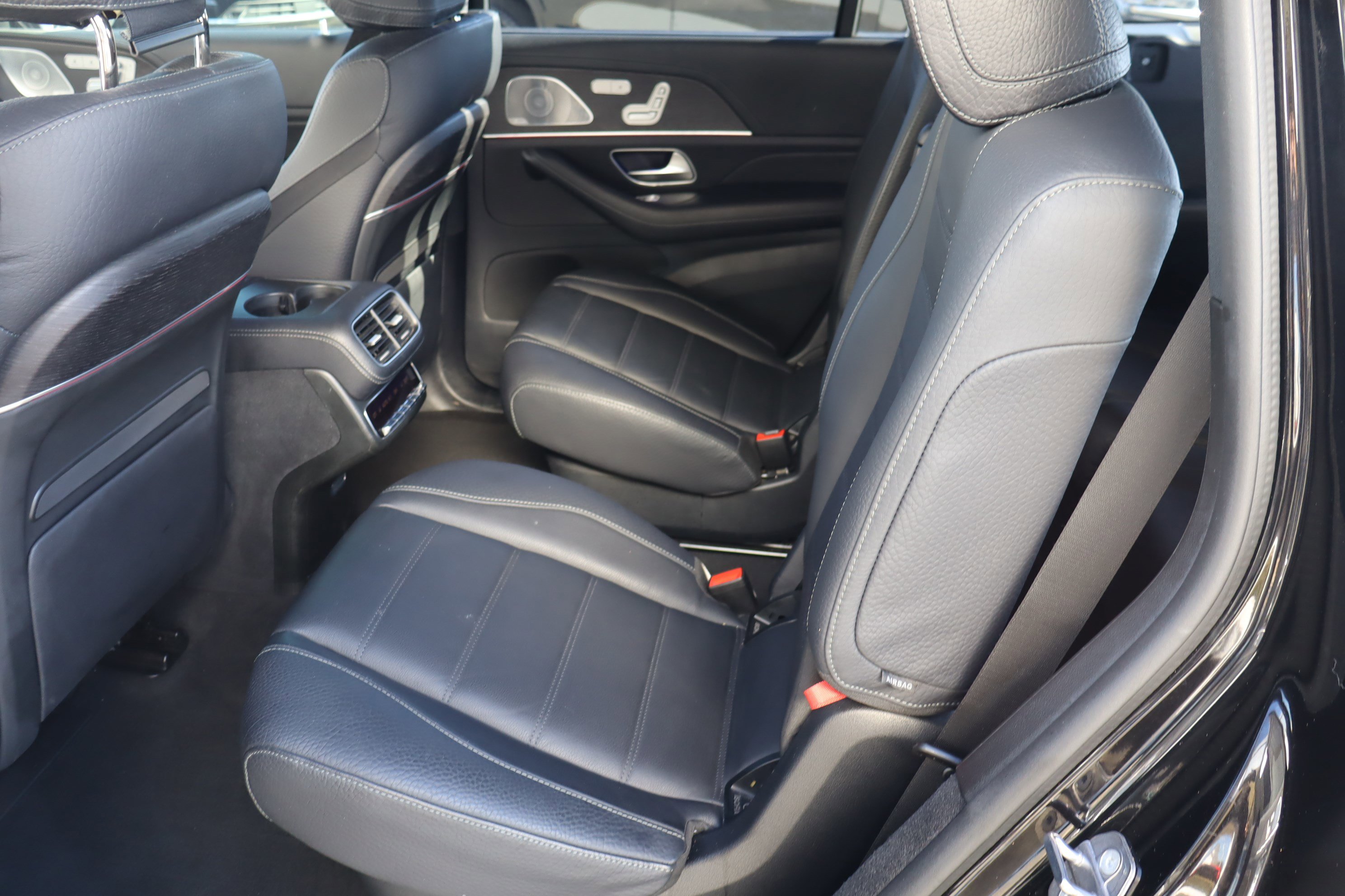 Used 2021 Mercedes-Benz GLS 580 4MATIC image 33