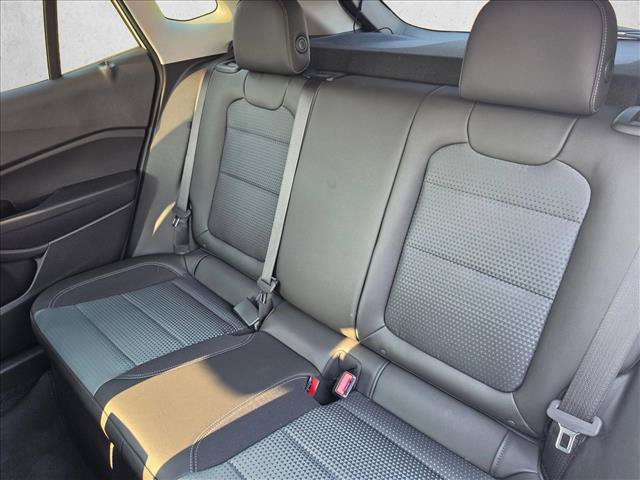 New 2026 Chevrolet Trax LT w/ Sunroof Package FWD image 18