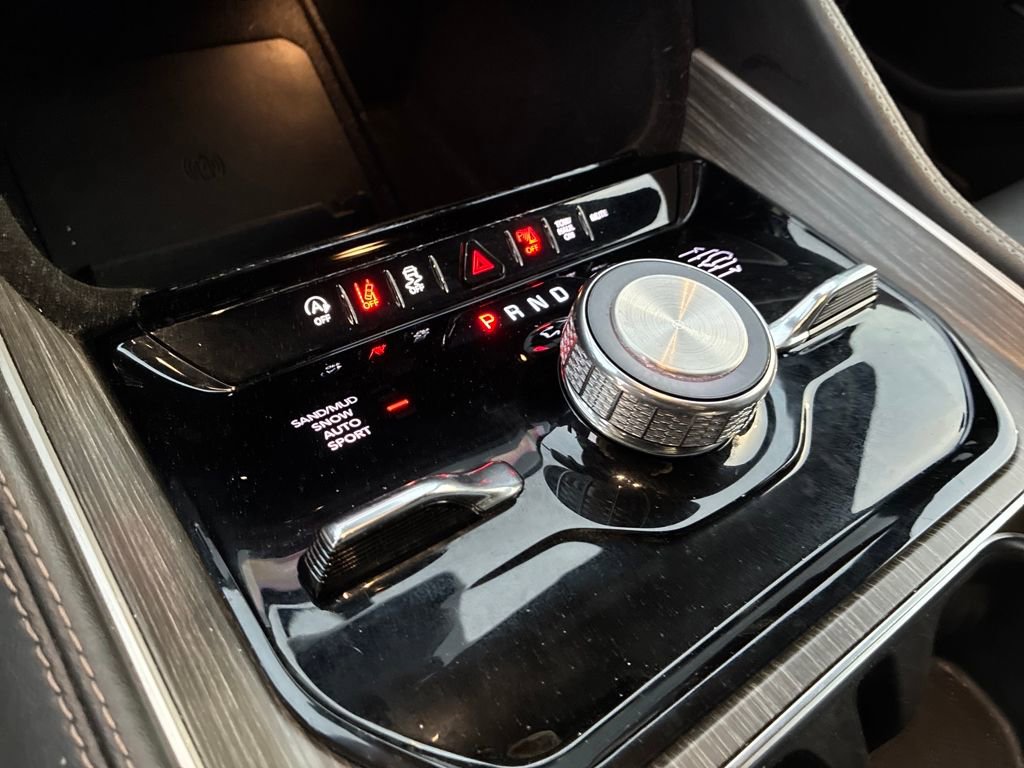 Used 2024 Jeep Wagoneer Series III image 24