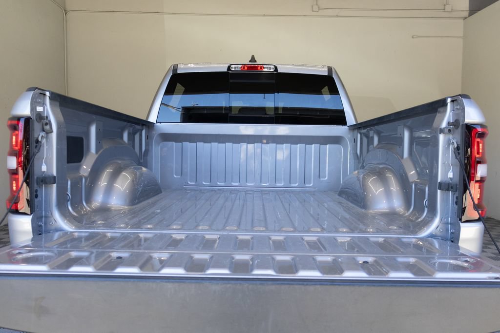 Used 2025 RAM 1500 Big Horn AWD/4WD image 15