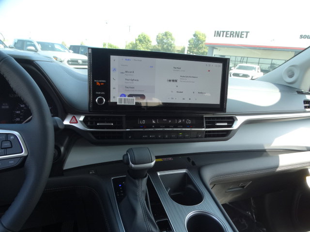 New 2026 Toyota Sienna XLE FWD image 18