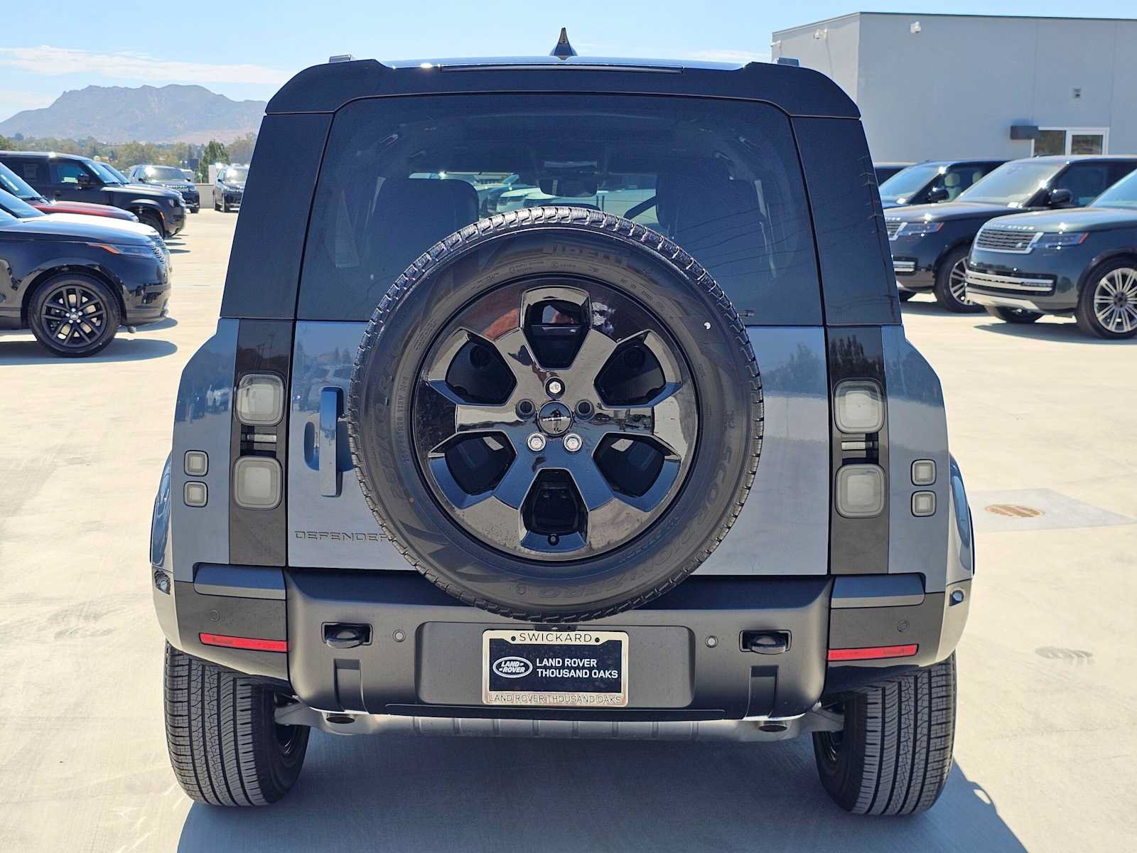 New 2026 Land Rover Defender 110 X-Dynamic SE AWD/4WD image 4