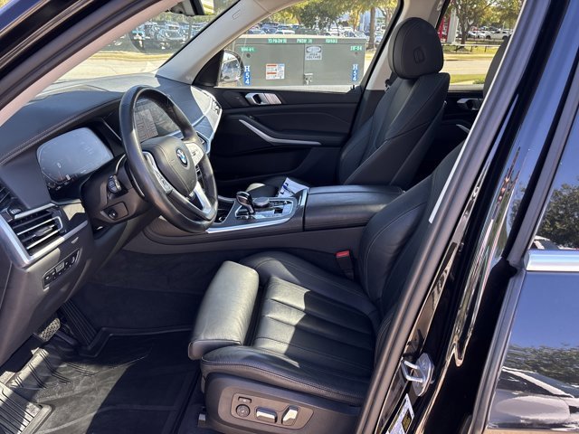 Used 2022 BMW X7 xDrive40i w/ Cold Weather Package image 19