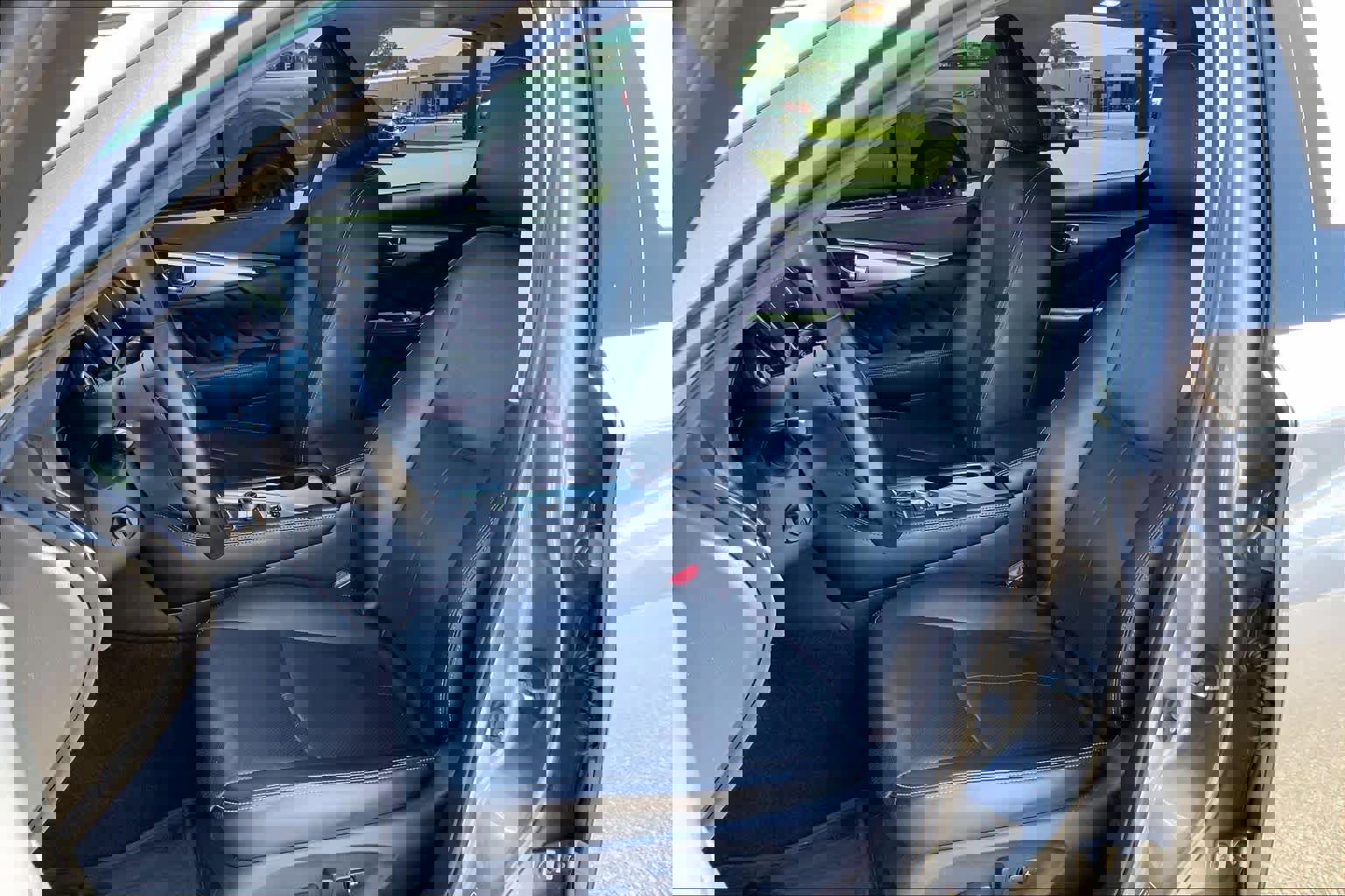 Used 2022 INFINITI Q50 Luxe w/ Cargo Package image 8