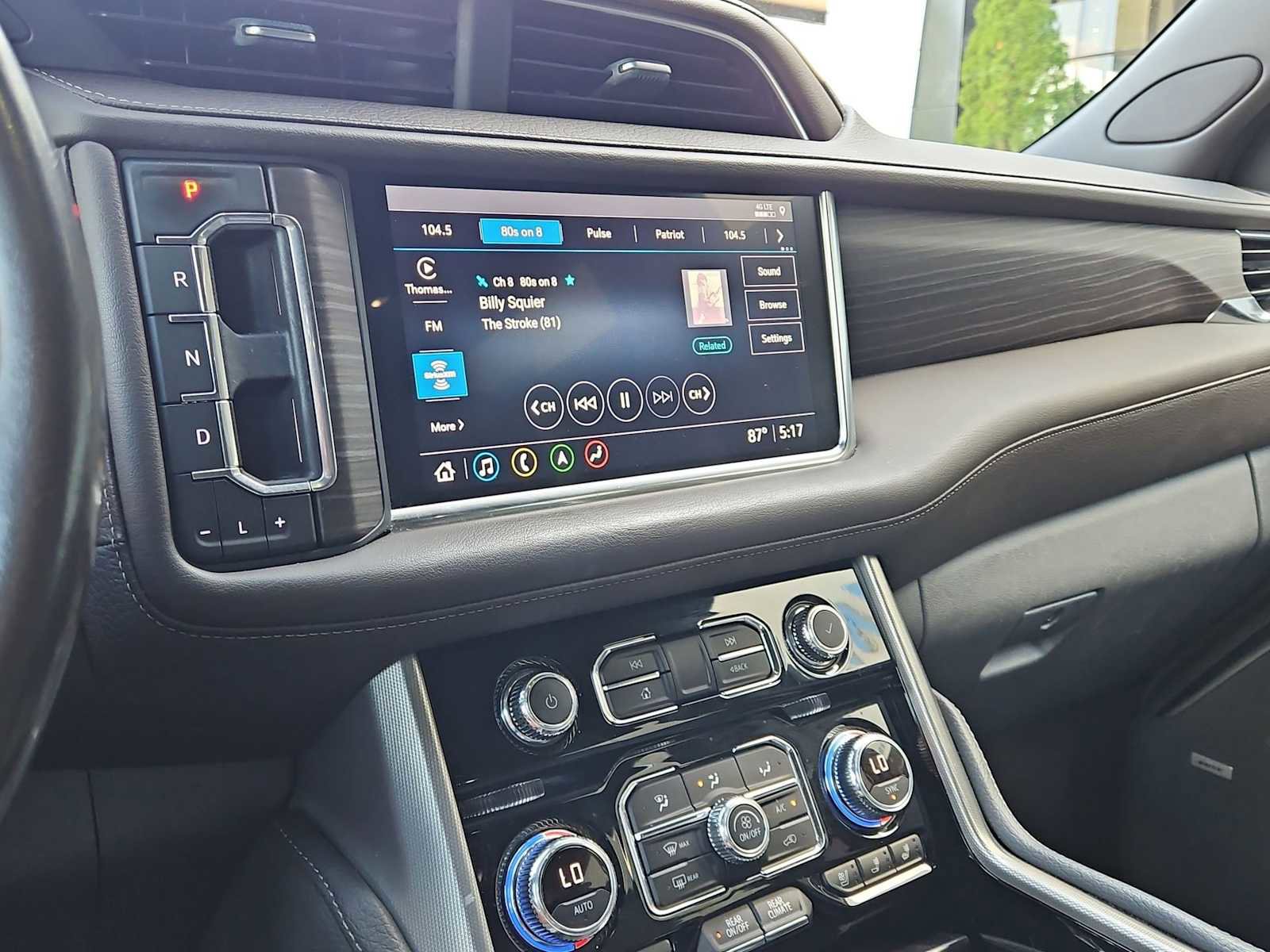 Used 2021 GMC Yukon XL Denali w/ Denali Premium Package image 29