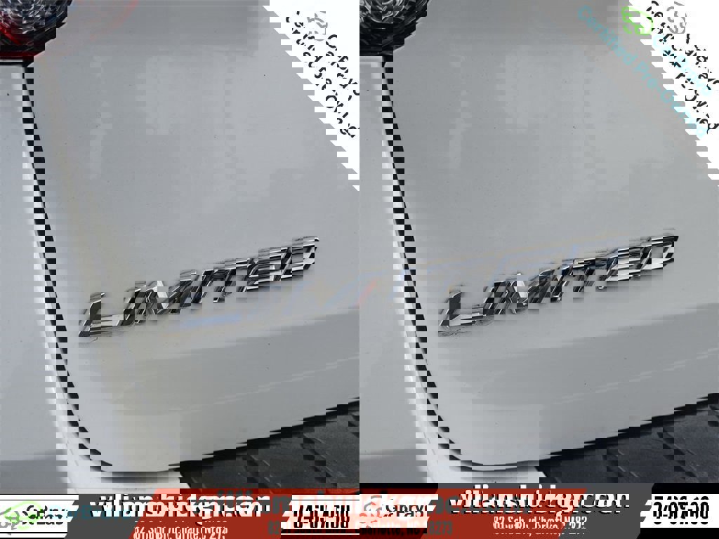 Used 2020 Ford Explorer Limited image 32