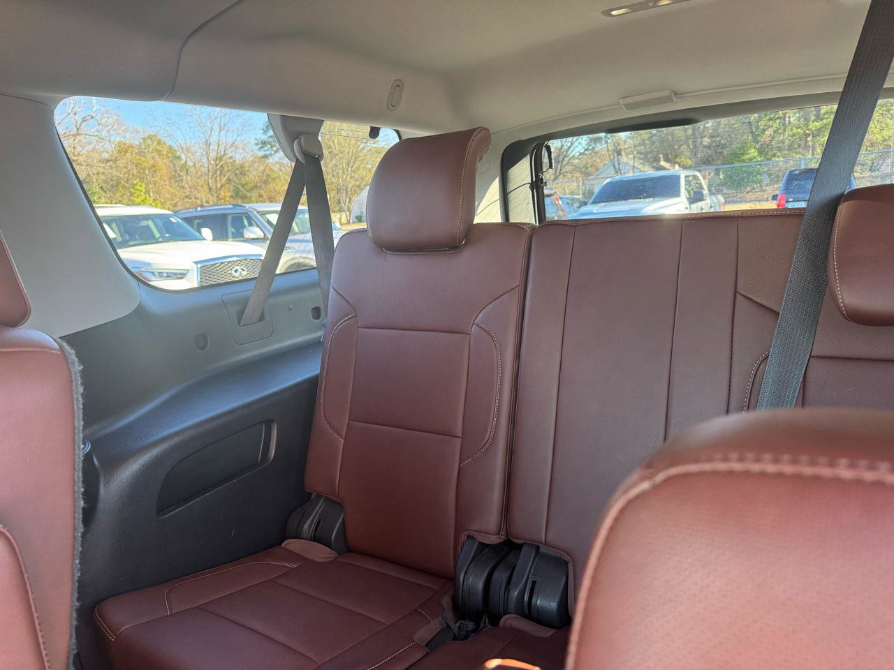 Used 2019 Chevrolet Suburban Premier w/ Premier Plus Edition image 11