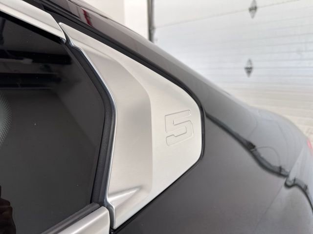 Used 2025 BMW i5 xDrive40 w/ Premium Package image 14