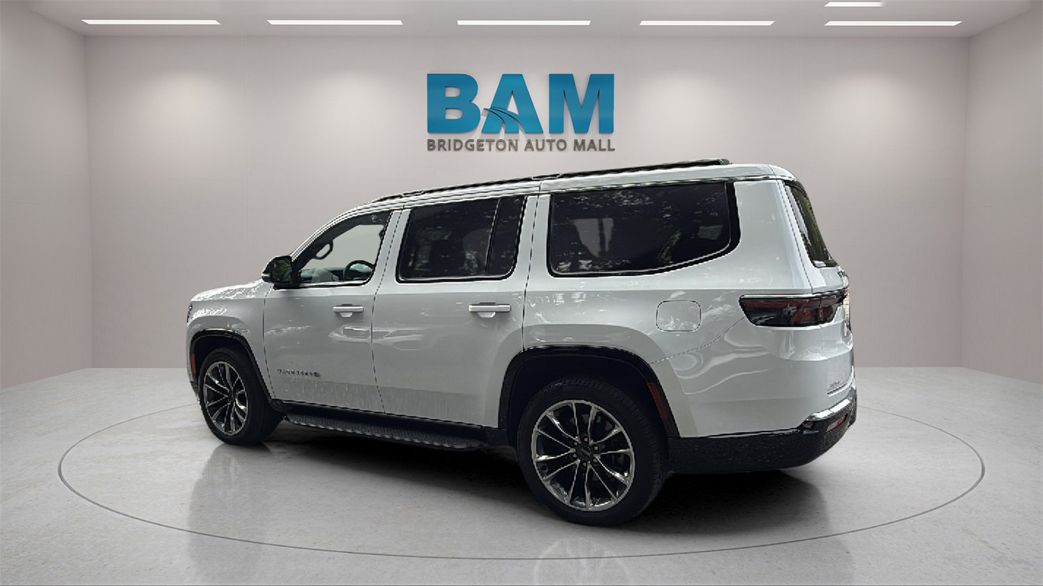 Used 2024 Jeep Wagoneer Series II w/ Premium Group I image 6