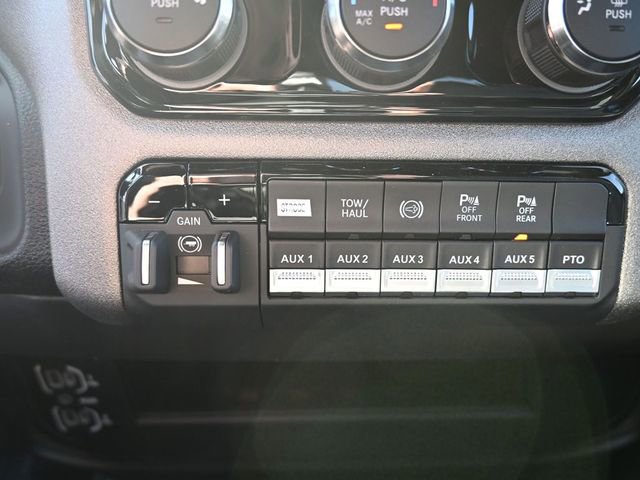 New 2026 RAM 5500 Tradesman AWD/4WD image 17